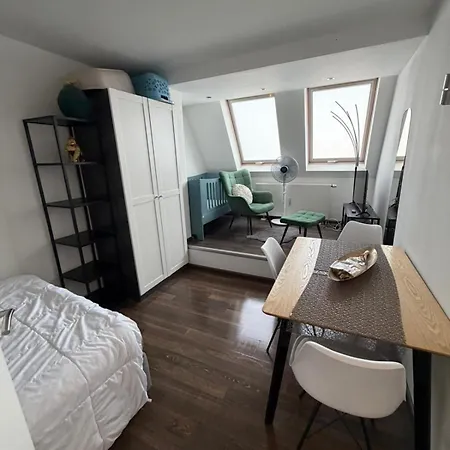Διαμέρισμα 4 Bedroom With Balcony And Garage